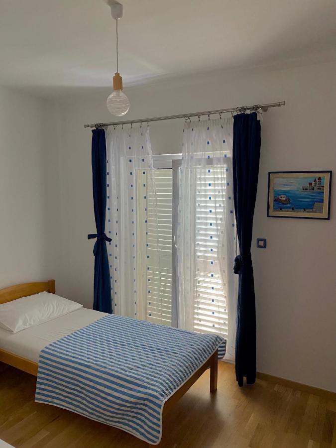 Appartement Apartman Nives à Trogir Extérieur photo