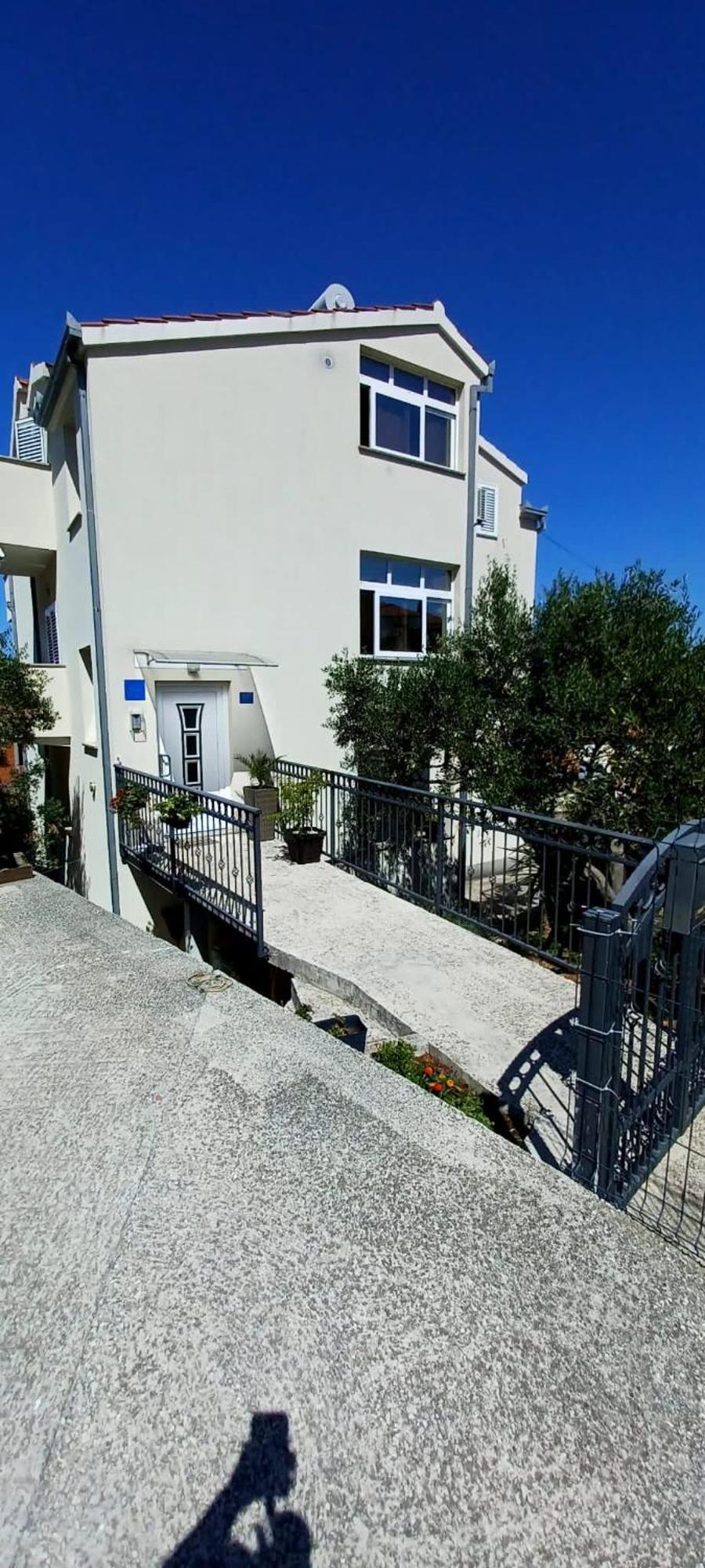 Appartement Apartman Nives à Trogir Extérieur photo